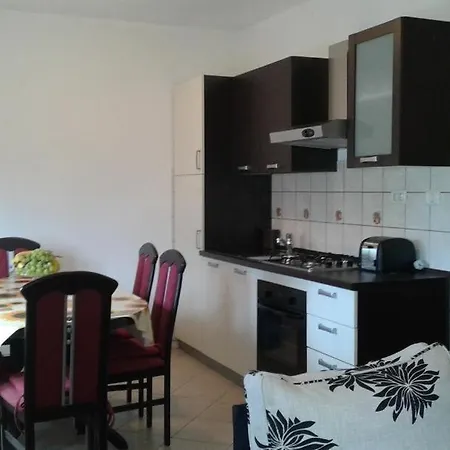 Apartment With A Parking Space Liznjan, Medulin - 13934 *